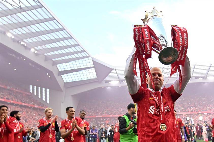 单窗支出第一与英超标王都拿下！红军今夏疯狂引援，老板却没花钱